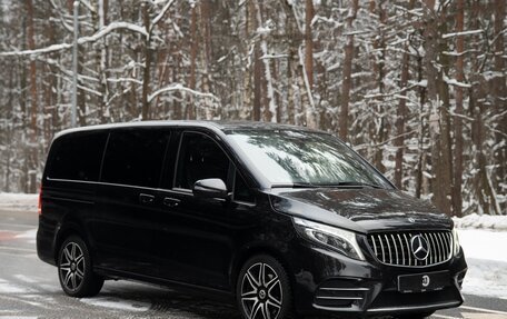 Mercedes-Benz V-Класс, 2019 год, 12 000 000 рублей, 15 фотография