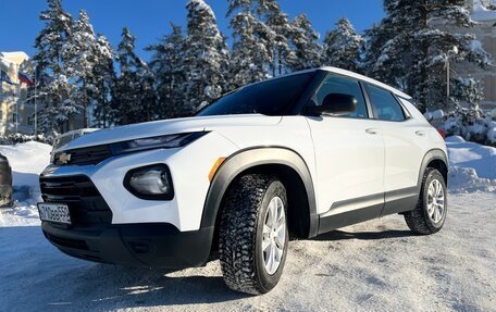 Chevrolet TrailBlazer, 2021 год, 1 800 000 рублей, 6 фотография
