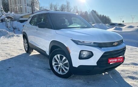 Chevrolet TrailBlazer, 2021 год, 1 800 000 рублей, 13 фотография