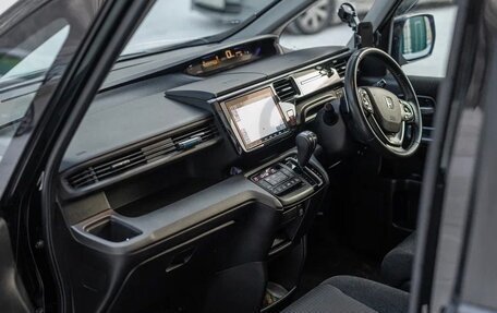 Honda Stepwgn IV, 2018 год, 2 130 000 рублей, 5 фотография