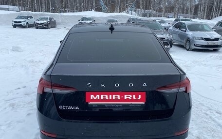 Skoda Octavia IV, 2021 год, 2 400 000 рублей, 2 фотография