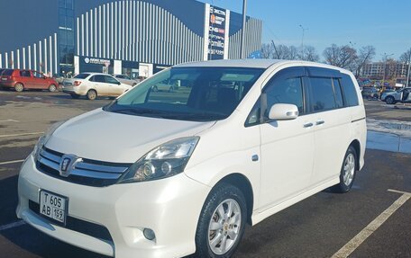 Toyota ISis I, 2011 год, 1 270 000 рублей, 4 фотография