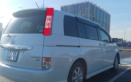 Toyota ISis I, 2011 год, 1 270 000 рублей, 7 фотография