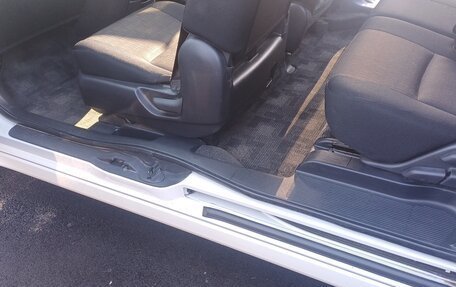 Toyota ISis I, 2011 год, 1 270 000 рублей, 18 фотография