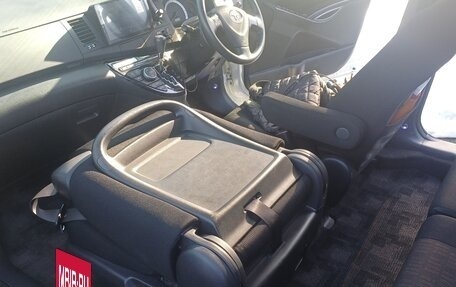 Toyota ISis I, 2011 год, 1 270 000 рублей, 27 фотография