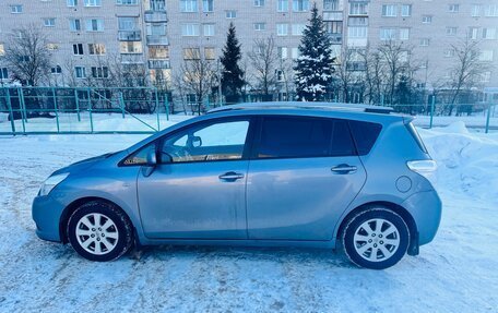Toyota Verso I, 2011 год, 950 000 рублей, 3 фотография