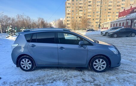 Toyota Verso I, 2011 год, 950 000 рублей, 2 фотография