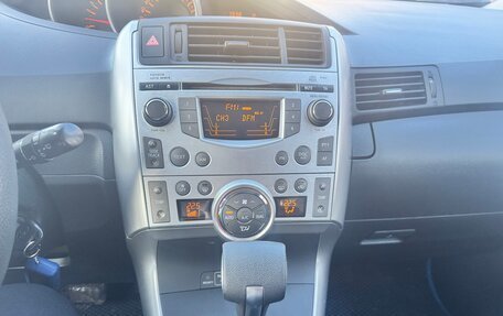 Toyota Verso I, 2011 год, 950 000 рублей, 8 фотография