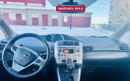 Toyota Verso I, 2011 год, 950 000 рублей, 6 фотография