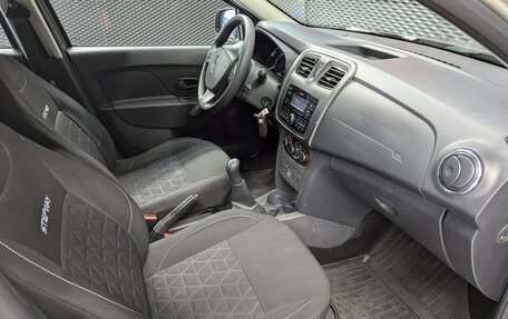 Renault Sandero II рестайлинг, 2017 год, 950 000 рублей, 16 фотография