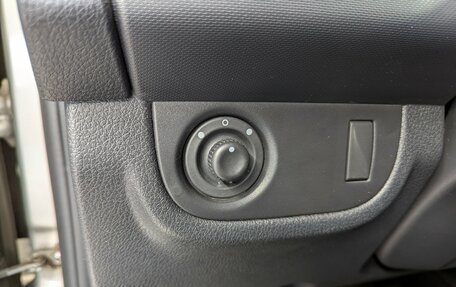 Renault Sandero II рестайлинг, 2017 год, 950 000 рублей, 23 фотография