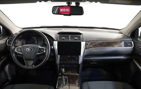 Toyota Camry, 2017 год, 1 998 900 рублей, 9 фотография