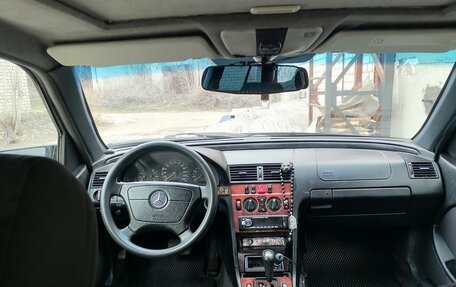 Mercedes-Benz C-Класс, 1999 год, 650 000 рублей, 4 фотография