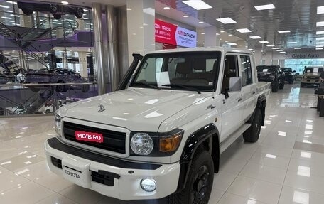 Toyota Land Cruiser 70, 2022 год, 7 500 000 рублей, 1 фотография