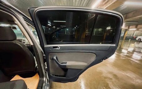 Volkswagen Golf Plus II, 2012 год, 570 000 рублей, 30 фотография