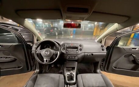Volkswagen Golf Plus II, 2012 год, 570 000 рублей, 22 фотография