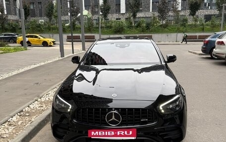 Mercedes-Benz E-Класс AMG, 2022 год, 6 500 000 рублей, 3 фотография