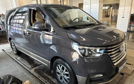 Hyundai H-1 II рестайлинг, 2019 год, 2 980 000 рублей, 3 фотография