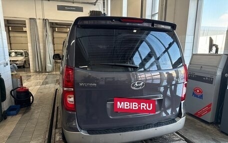 Hyundai H-1 II рестайлинг, 2019 год, 2 980 000 рублей, 5 фотография