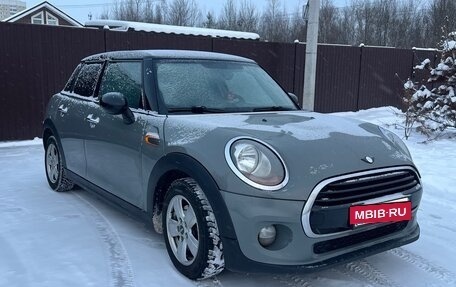 MINI Hatch, 2018 год, 1 655 000 рублей, 4 фотография