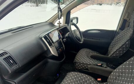 Nissan Serena III, 2010 год, 960 000 рублей, 9 фотография