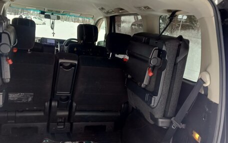 Nissan Serena III, 2010 год, 960 000 рублей, 20 фотография