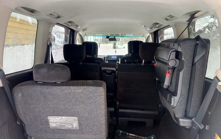 Nissan Serena III, 2010 год, 960 000 рублей, 19 фотография