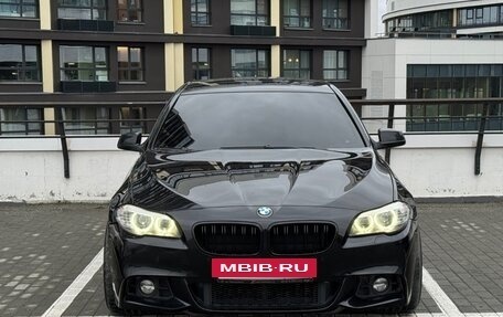 BMW 5 серия, 2012 год, 2 450 000 рублей, 2 фотография