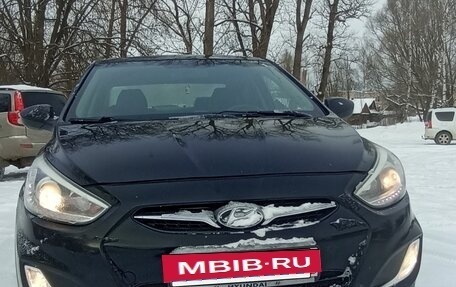 Hyundai Solaris II рестайлинг, 2013 год, 720 000 рублей, 4 фотография