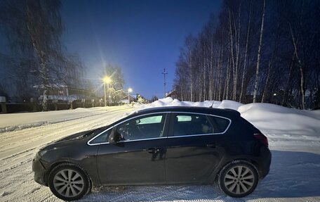 Opel Astra J, 2011 год, 570 000 рублей, 2 фотография