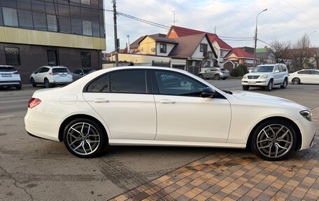 Mercedes-Benz E-Класс, 2020 год, 4 500 000 рублей, 5 фотография