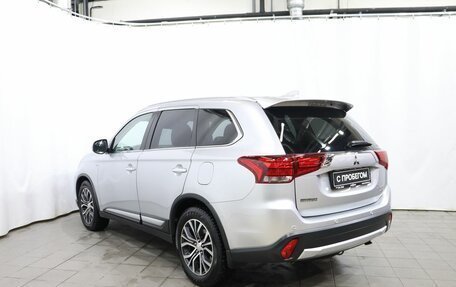 Mitsubishi Outlander III рестайлинг 3, 2018 год, 2 795 000 рублей, 6 фотография
