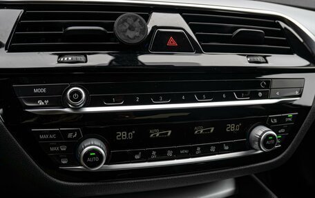 BMW 5 серия, 2018 год, 2 670 000 рублей, 13 фотография