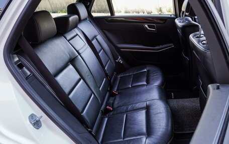 Mercedes-Benz E-Класс, 2012 год, 1 500 000 рублей, 9 фотография