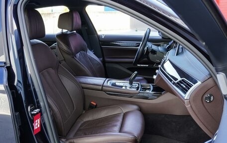 BMW 7 серия, 2017 год, 5 425 000 рублей, 8 фотография