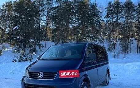 Volkswagen Transporter T5 рестайлинг, 2008 год, 1 100 000 рублей, 1 фотография