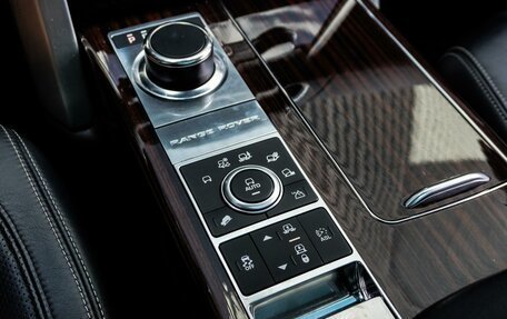 Land Rover Range Rover IV рестайлинг, 2013 год, 3 470 000 рублей, 19 фотография