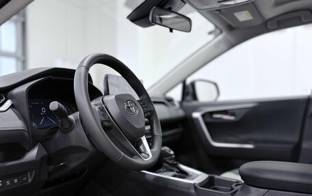 Toyota RAV4, 2025 год, 4 400 000 рублей, 13 фотография