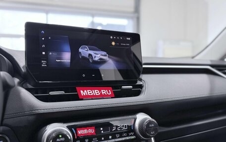 Toyota RAV4, 2025 год, 4 400 000 рублей, 14 фотография