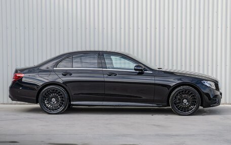 Mercedes-Benz E-Класс, 2017 год, 2 280 000 рублей, 5 фотография