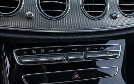 Mercedes-Benz E-Класс, 2017 год, 2 280 000 рублей, 14 фотография