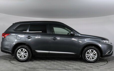 Mitsubishi Outlander III рестайлинг 3, 2021 год, 2 699 000 рублей, 7 фотография