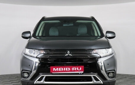 Mitsubishi Outlander III рестайлинг 3, 2021 год, 2 699 000 рублей, 2 фотография