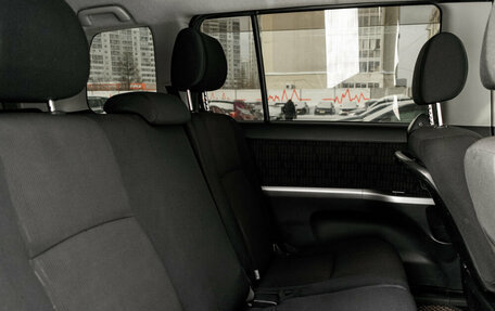 Toyota ISis I, 2012 год, 1 475 000 рублей, 19 фотография