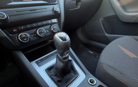 Skoda Octavia, 2014 год, 1 250 000 рублей, 17 фотография