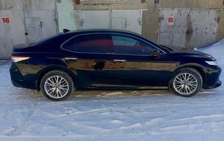 Toyota Camry, 2018 год, 2 790 000 рублей, 7 фотография