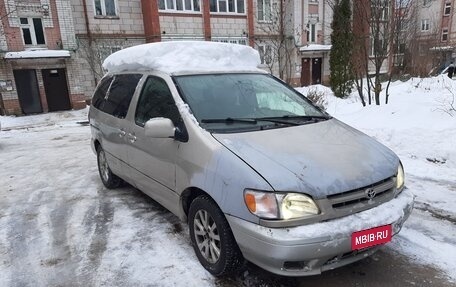 Toyota Sienna I, 2001 год, 555 555 рублей, 10 фотография