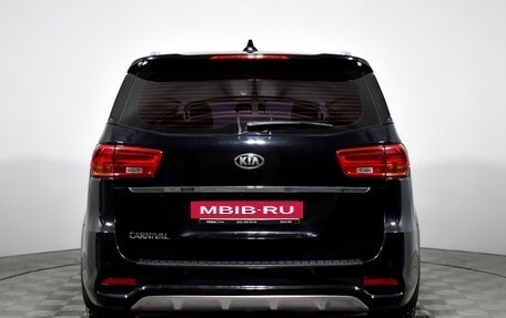 KIA Carnival III, 2019 год, 2 600 000 рублей, 6 фотография