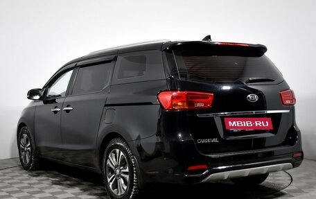 KIA Carnival III, 2019 год, 2 600 000 рублей, 7 фотография