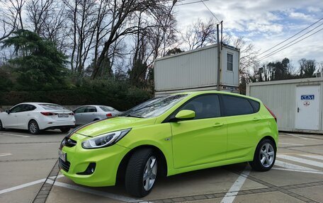 Hyundai Solaris II рестайлинг, 2012 год, 765 000 рублей, 2 фотография